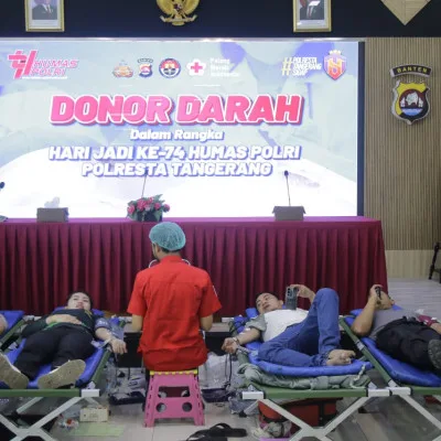 Sinergi Polri dan Wartawan, Polresta Tangerang Gelar Donor Darah di Hari Jadi ke-74 Humas Polri