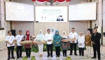 Bupati Tangerang Salurkan Bantuan untuk Keluarga Berisiko Stunting