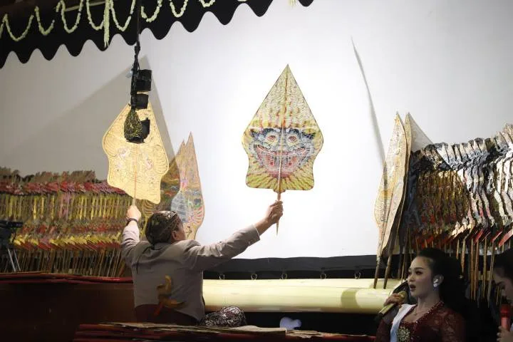 Pagelaran Wayang Kulit “Pulung Ratu” di Tangerang Memikat Ratusan Penonton