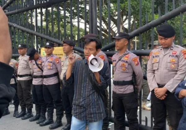“Bau Amis” Penanganan Rokok Ilegal, Aktivis Banten Desak Bea Cukai Merak Buka-Bukaan