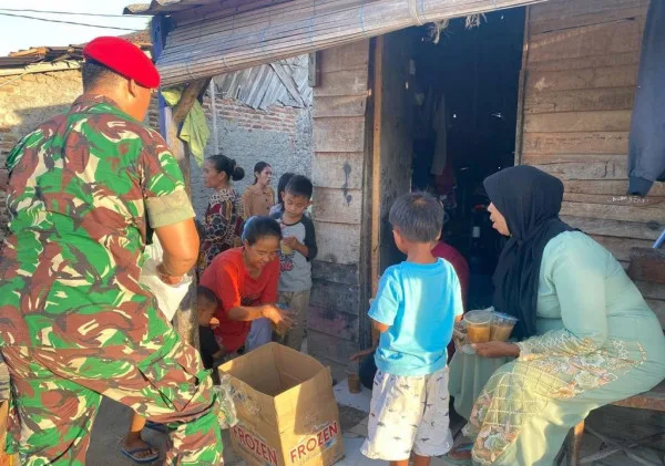 Grup 1 Kopassus Melaksanakan Kegiatan Jumat Berkah