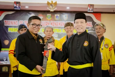 Dari Anyer, Andra Soni Dianugerahi Sabuk Kehormatan Pendekar SMI, Ada Pesan Besar di Baliknya