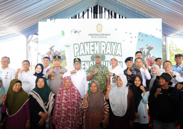 Produksi Padi Banten Melonjak Tajam, Andra Soni Ungkap Peran Kunci Program Presiden Prabowo