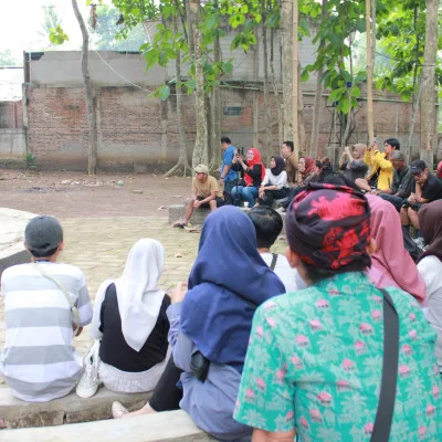 Membangun Ekosistem Kebudayaan, Sanggar Guriang Tempat Bertukar Gagasan