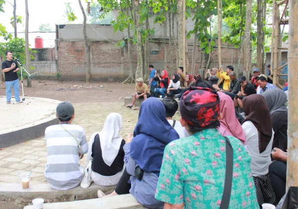 Membangun Ekosistem Kebudayaan, Sanggar Guriang Tempat Bertukar Gagasan