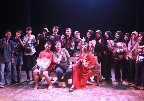 Teater Tepak Tellaz Dan Teater Gates Tampil Memukau Dalam Pentas Silang Budaya Malaysia-Indonesia