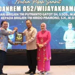 Stabilitas Provinsi Banten Terjaga Baik Al Muktabar Hadiri Pisah Sambut Danrem 052/Wijayakrama