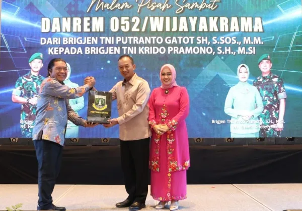 Stabilitas Provinsi Banten Terjaga Baik Al Muktabar Hadiri Pisah Sambut Danrem 052/Wijayakrama