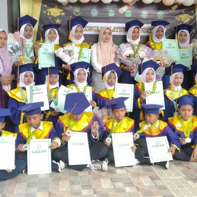 SD Unggulan Tahfizh Assabilillah & TK SabiliyahKepuh Ciwandan Cilegon Gelar Wisuda