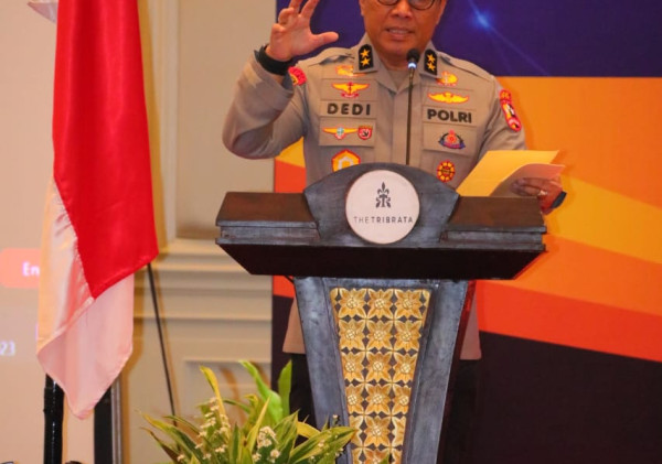 Polri Gelar Wayang Kulit Berlakon Wahyu Cakraningrat