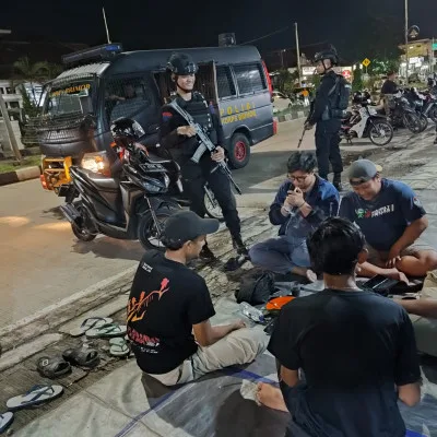 Menjaga Kamtibmas Demi Kenyamanan dan Keamanan, Satbrimob Polda Banten Melakukan Patroli Dialogis