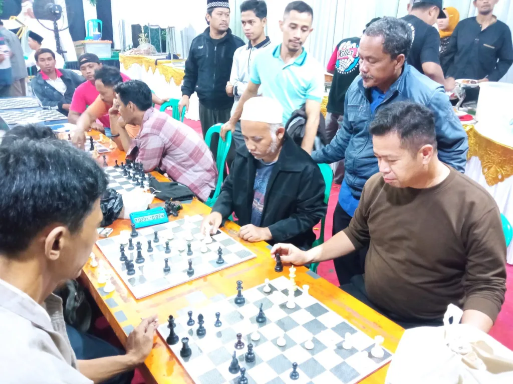 H. Hojali Mengundang Pemain Catur Se-Kota Cilegon.