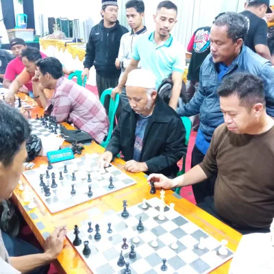 H. Hojali Mengundang Pemain Catur Se-Kota Cilegon.
