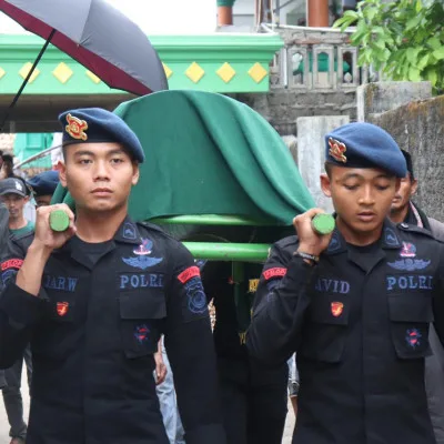 Kehadiran Polisi di Masyarakat, Brimob Banten Lakukan Sambang Duka