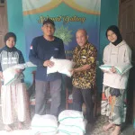Bahagiakan Yatim dan Mualaf, LAZ Al Azhar Salurkan Fidyah di Wilayah Depok dan Tangsel
