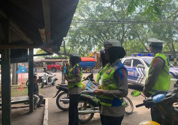 Hari Ke-11 Operasi Patuh Maung 2023, Ditlantas Polda Banten Beri Imbauan Kepada Ojek Pangkalan