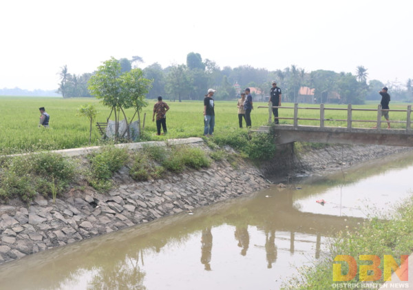 Personel Polsek Kresek dan Polresta Tangerang Cek TKP Kasus Anak Tewas oleh Ayah Tiri