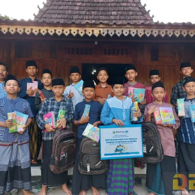 Bahagiakan Yatim, LAZ Al Azhar Yogyakarta Salurkan Paket Peralatan Sekolah