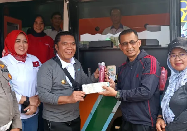 Permudah Bayar Pajak, Pemprov Banten Hadirkan Samsat Keliling Di Kegiatan Masyarakat