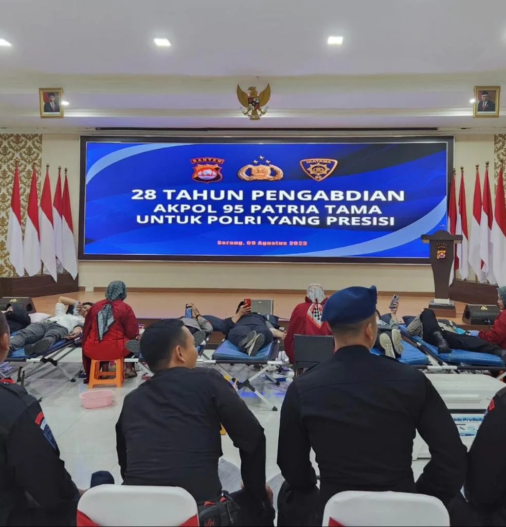 Peringati 28 Tahun Pengabdian Akpol 1995, Batalyon Patria Tama di Polda Banten Gelar Donor Darah