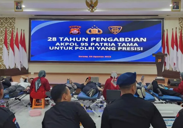 Peringati 28 Tahun Pengabdian Akpol 1995, Batalyon Patria Tama di Polda Banten Gelar Donor Darah