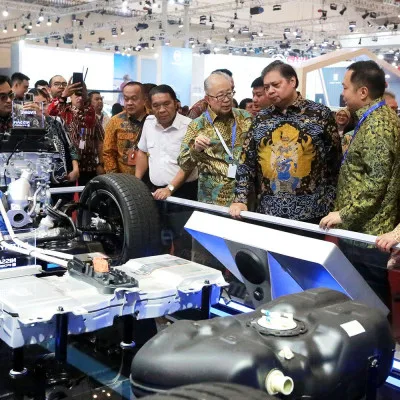 Hadiri Pembukaan GIIAS 2023, Pj Gubernur Banten Al Muktabar : Industri Otomotif Tingkatkan Pertumbuhan Ekonomi dan Pendapatan Daerah