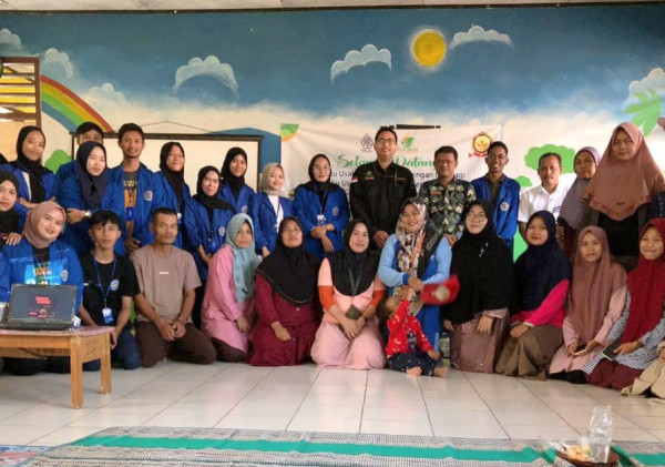 Sosialisasi UMKM dan Sertifikat Halal Gratis Bagi Pelaku Usaha di Desa Sukanegara.