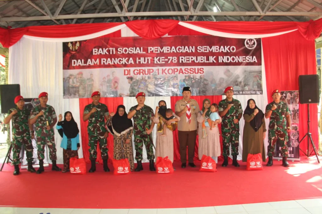 Semarak HUT ke-78 RI, Grup 1 Kopassus Gelar Bakti Sosial Kepada Masyarakat