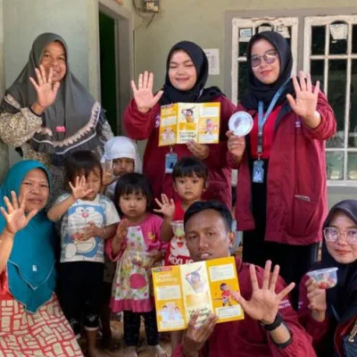 CEGAH STUNTING : KUKERTA 72 UIN BANTEN LAKUKAN PENYULUHAN SECARA DOOR TO DOOR