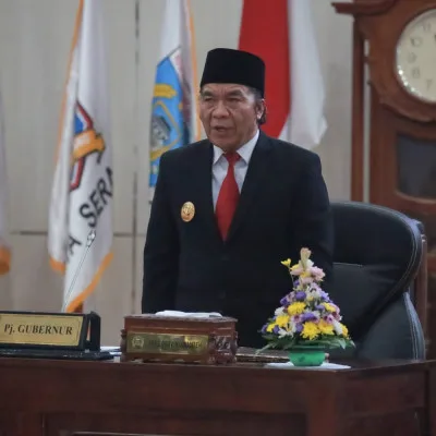 Pj Gubernur Al Muktabar Hadiri Paripurna PAW Anggota DPRD Provinsi Banten