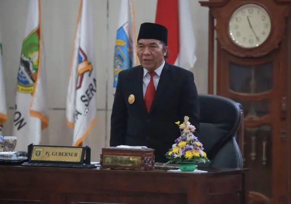 Pj Gubernur Al Muktabar Hadiri Paripurna PAW Anggota DPRD Provinsi Banten