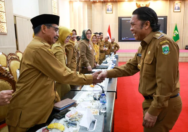 Rapat Inflasi, Pj Gubernur Banten Al Muktabar Fokuskan Pengendalian Harga Beras