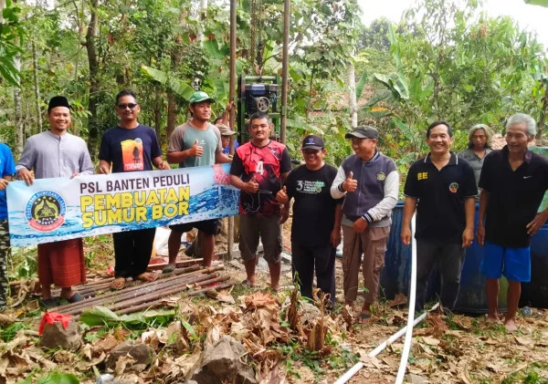 Bakti Sosial PSL Banten Bangun Sumur Bor di Kampung Sumedang