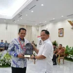Pemkab Tangerang Mendapat Penghargaan Paritrana Award dari Wakil Presiden