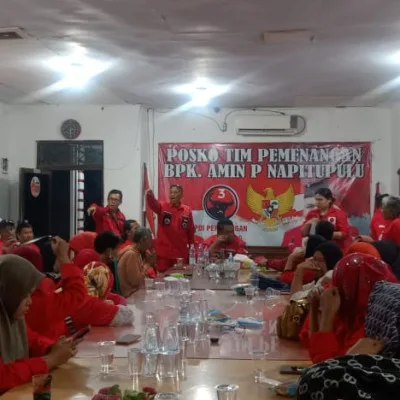 Kader PDIP PAC Pulomerak Meriahkan Kirab Pemilu 2024