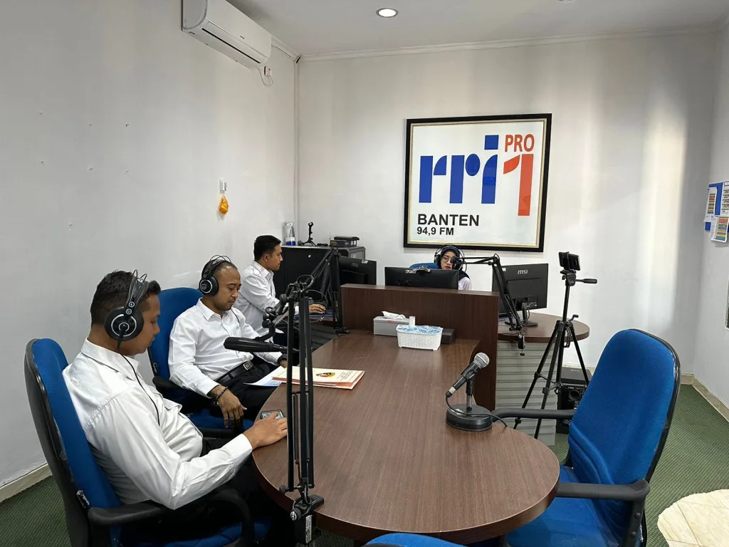 Ditreskrimsus Polda Banten laksanakan Talk Show di Radio Antisipasi Penyebaran Isu Hoax