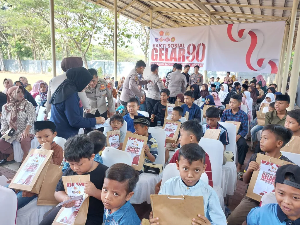 Peringati Ke-33 Tahun Pengabdian Akabri 90, Polda Banten Salurkan 1.000 Peket Bantuan Kepada Masyarakat