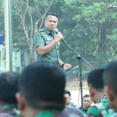 Dandim 0602/Serang Berikan Jam Komandan Kepada Seluruh Prajurit Dan PNS