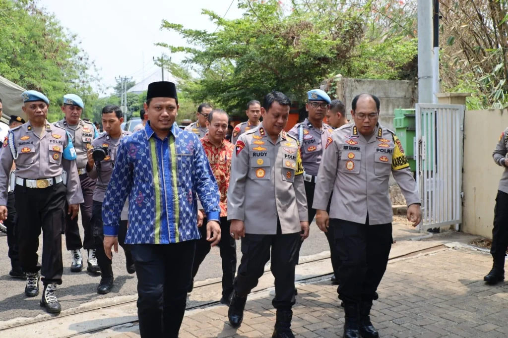 Kapolda Banten Lakukan Pengecekan Personel Pengamanan di KPU dan Bawaslu Pemilu 2024