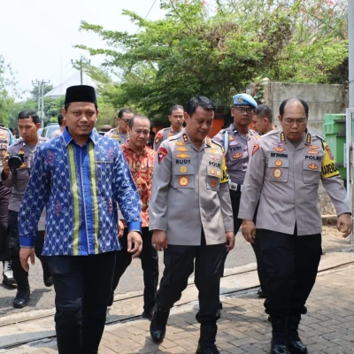Kapolda Banten Lakukan Pengecekan Personel Pengamanan di KPU dan Bawaslu Pemilu 2024