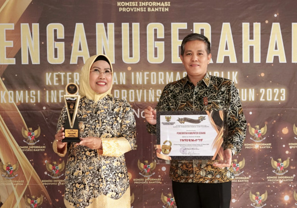 Pemkab Serang Peringkat II Anugerah Keterbukaan Informasi Publik