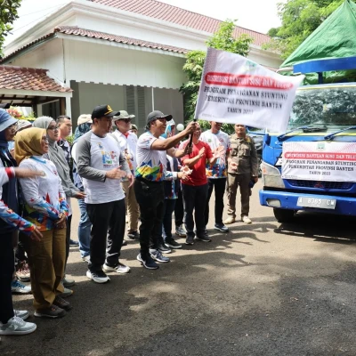 Penanganan Stunting, Pj Gubernur Banten Al Muktabar Lepas Pendistribusian Bantuan Susu UHT dan Telur