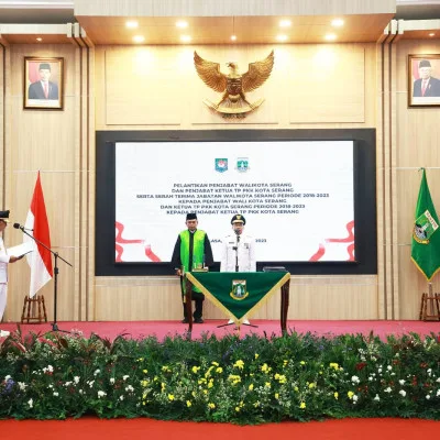 Pj Gubernur Banten Al Muktabar Lantik Pj Wali Kota Serang