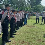 Personel Polsek Panongan Polresta Tangerang Laksanakan Apel Pengamanan Kegiatan Tatap Muka Caleg DPR RI