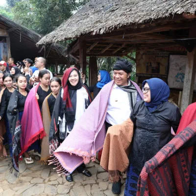 Tutup Pelatihan Tenun Baduy, Pj Gubernur Banten : Lestarikan Warisan Budaya Leluhur