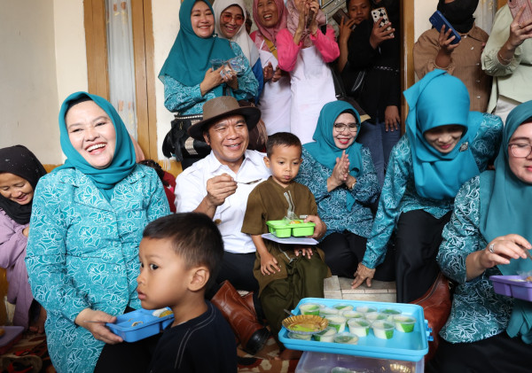 Pj Ketua TP PKK Provinsi Banten Tine Al Muktabar: Dapur PKK Untuk Bantuan Makanan Anak Stunting