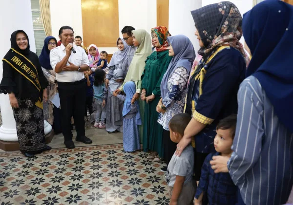 Smart Parenting Anak Usia Dini, Pj Gubernur Banten Al Muktabar: Berikan Program Tumbuh Kembang Anak Terbaik