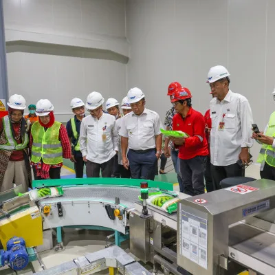 Pastikan Ketersediaan Bahan Produksi Beras Jelang Nataru, Al Muktabar Tinjau Kawasan Industri Terpadu Wilmar
