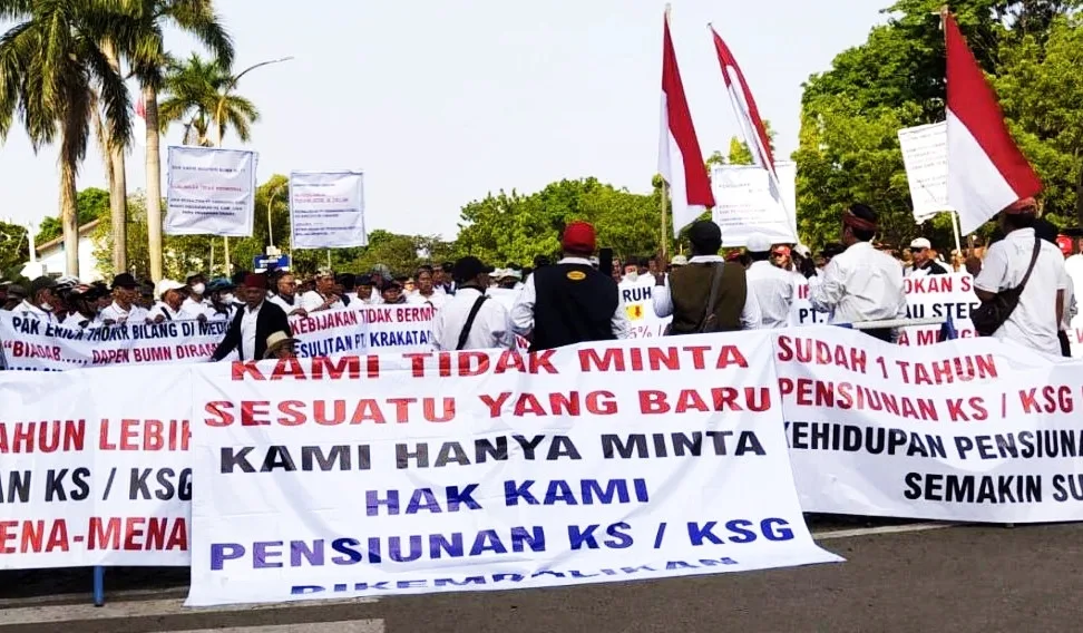 Ratusan Pensiunan KS Group Demo, Tutut Hak Pensiun