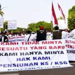 Ratusan Pensiunan KS Group Demo, Tutut Hak Pensiun